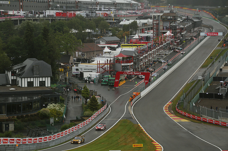 11時15分にピットロードがオープン