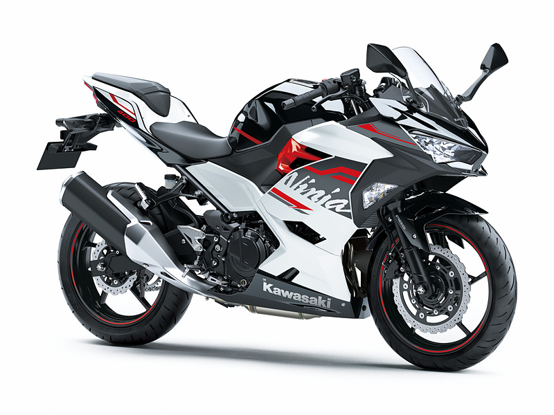 「Ninja 400」パールブリザードホワイト×メタリックスパークブラック