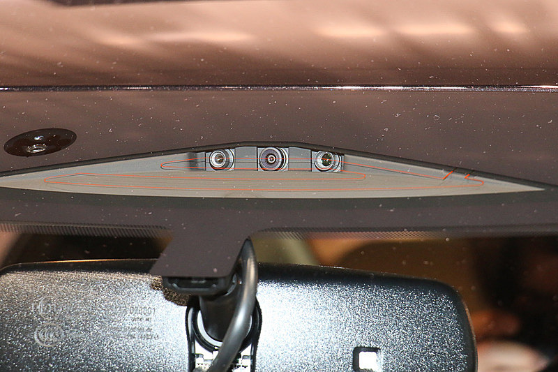 プロパイロット2.0で車両周辺状況を把握する「トライカム」