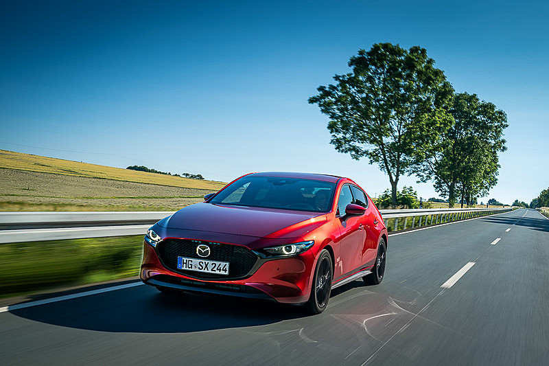 MAZDA3 SKYACTIV-X搭載モデル