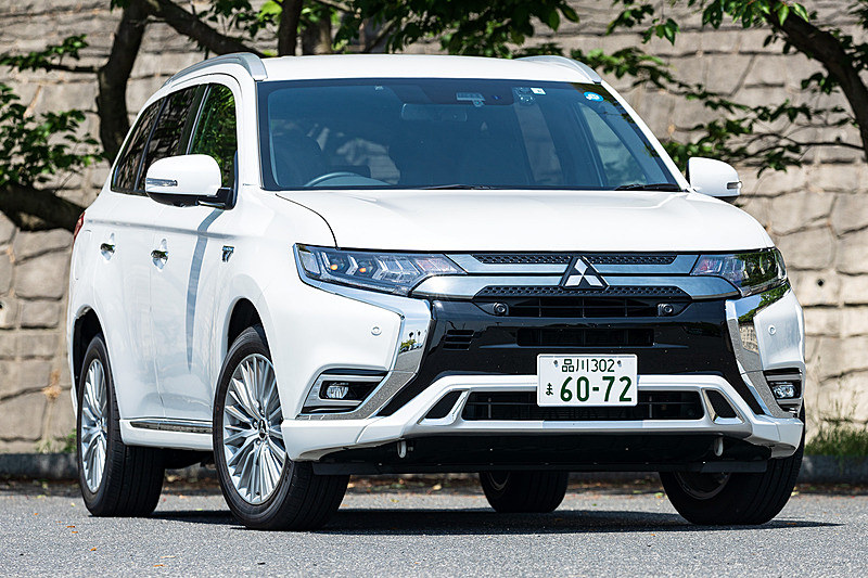 「アウトランダーPHEV」