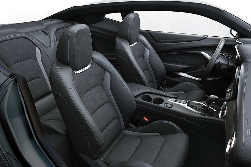 ジェットブラックのインテリア