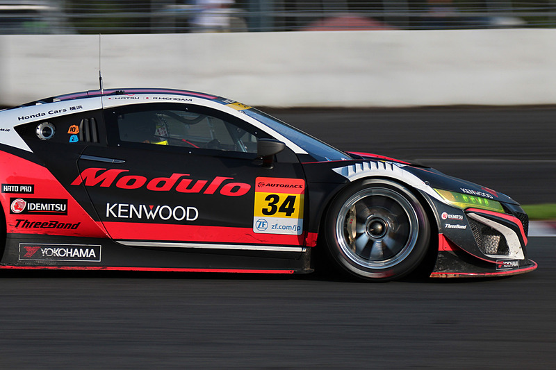 ブレーキパッドをより熱に強いパッドに交換