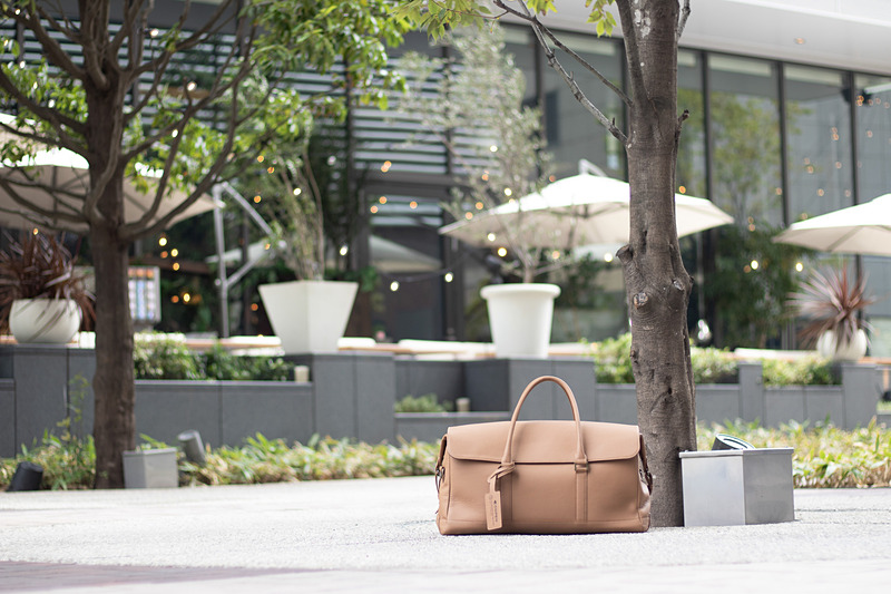 Caban.toのサイズは47×25×22cm（幅×高さ×マチ）、持ち手の長さは25cm