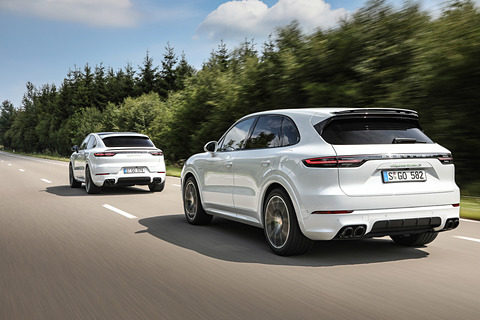 ポルシェ、「カイエン」のトップエンドに新型PHEV。クーペモデルも登場 