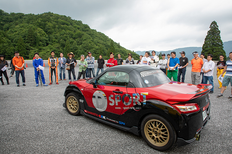 D-SPORTの松尾光洋氏は、基礎練習をする場なので目を三角にしてがんばるのではなく、肩の力を抜いて1日を有意義に楽しんで欲しいと語った