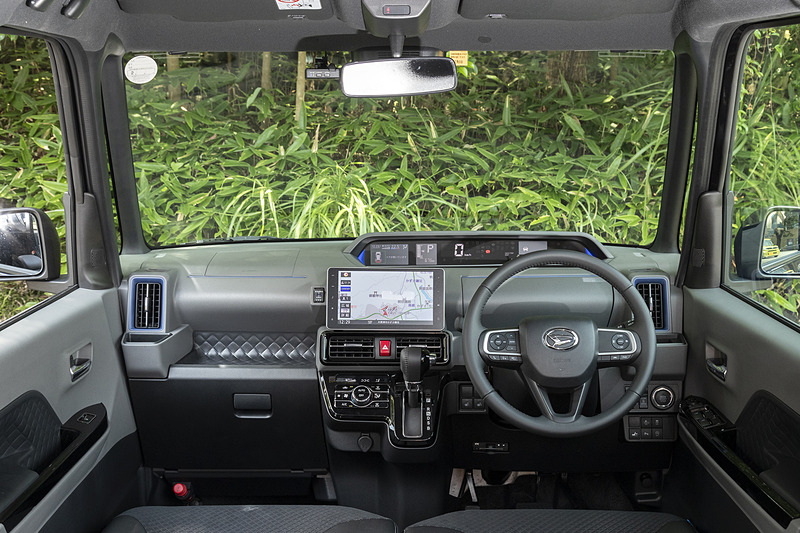 タント カスタム RSのインテリア