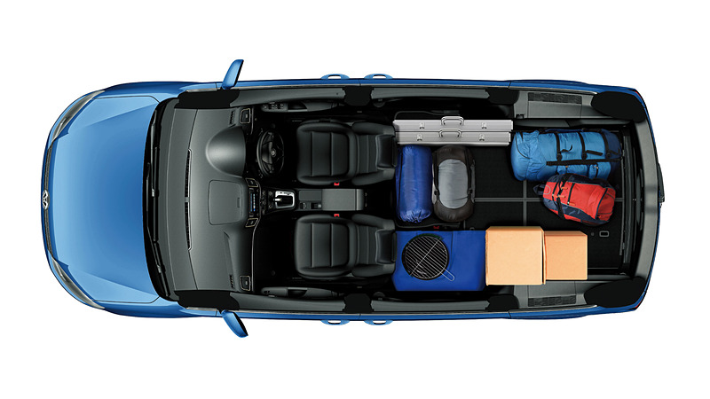 ボディサイズは4855×1910×1765mm（全長×全幅×全高）、ホイールベースは2920mm。車両重量は1900kg。セカンドシート＆サードシートの多彩なアレンジによる高いユーティリティも魅力となっている