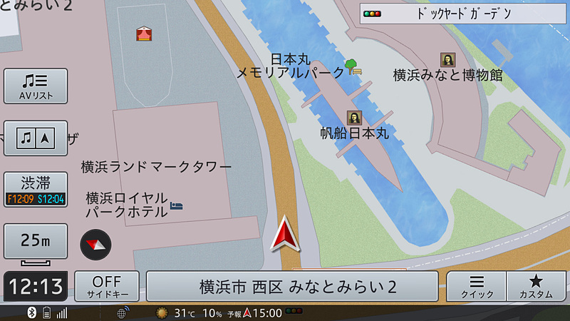 100m未満のスケールは建物の形状など、より細かい情報が得られる市街地図表示になる