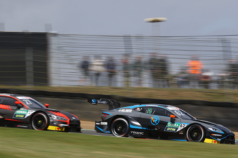 フェルディナンド・ヴォン ハバズバーグ（No.62）とジョナサン・アバディン（No.27）