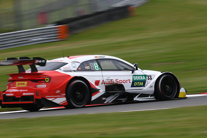 8位を走行するレネ・ラスト（No.33）