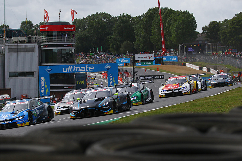 レース2がスタート