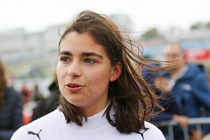 ポールポジションを獲得したポイントリーダーのジェイミー・チャドウィック