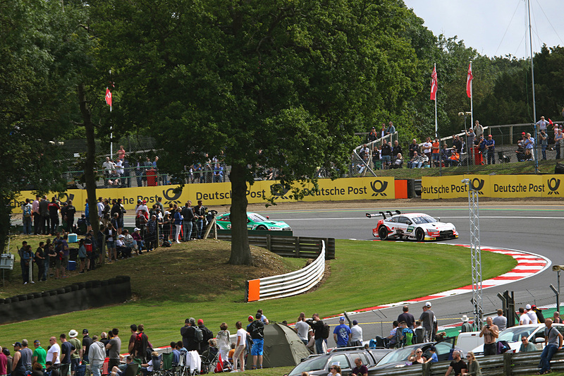 ブランズハッチの一部はコースと観客席が近い