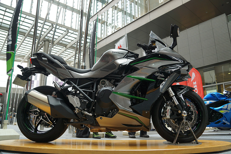 川崎重工業の展示