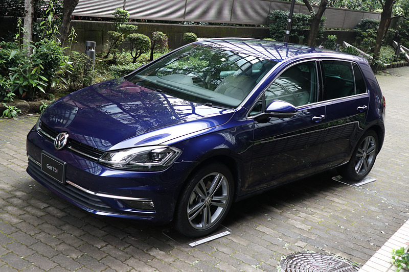 ゴルフ TDI Highline Meister。ボディカラーは「アトランティックブルーメタリック」