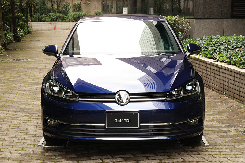 ゴルフ TDI Highline Meister。ボディカラーは「アトランティックブルーメタリック」