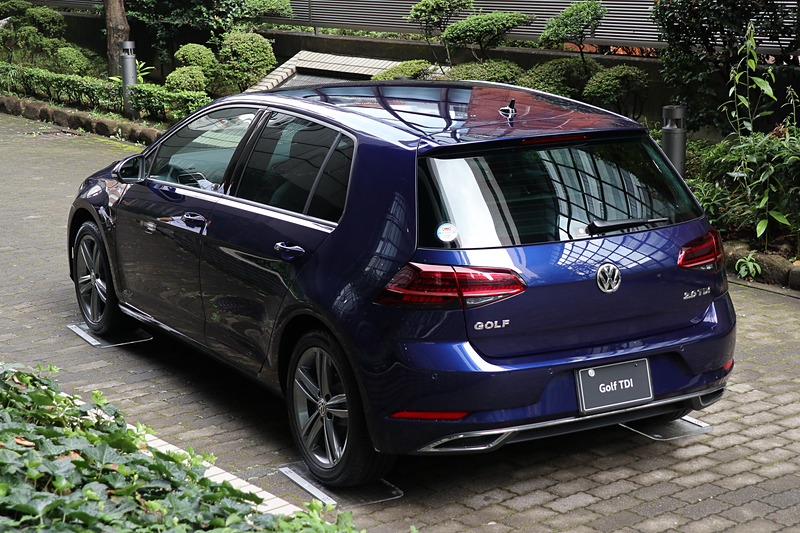 ゴルフ TDI Highline Meister。ボディカラーは「アトランティックブルーメタリック」