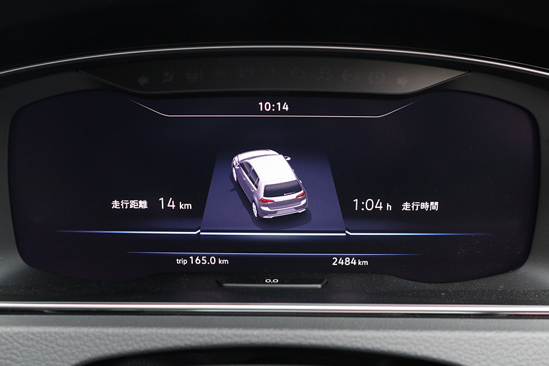 デジタルメータークラスター“Active Info Display”を標準装備