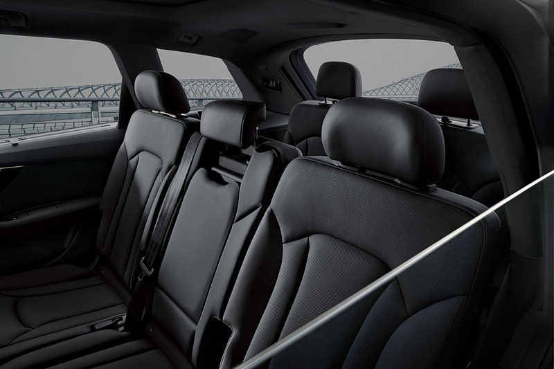 限定モデル「Q7 urban black」のインテリア
