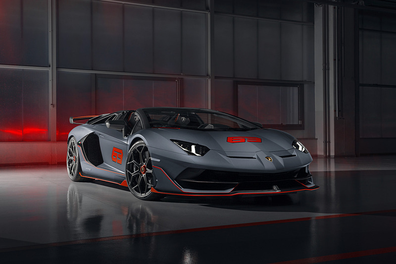 63台のリミテッドエディション「アヴェンタドール SVJ 63ロードスター」