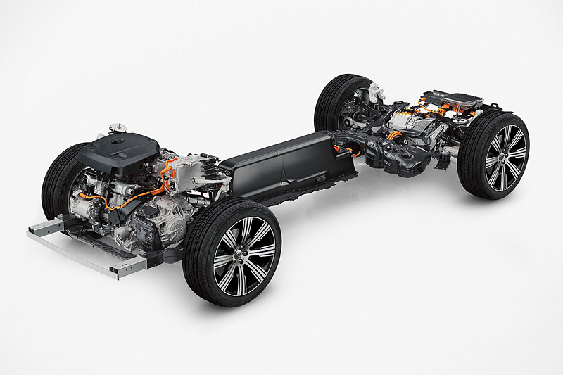 PHEVに搭載する駆動用リチウムイオンバッテリーは、容量を30Ahから34Ahに拡大してEV走行距離を向上させた