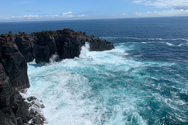荒々しい城ケ崎海岸