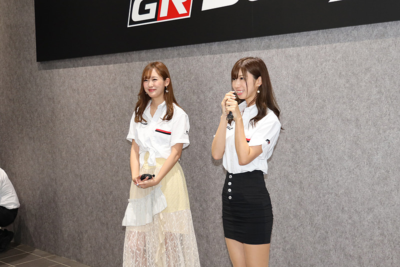 参加者の質問に応じた2人