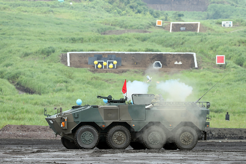 96式装輪装甲車