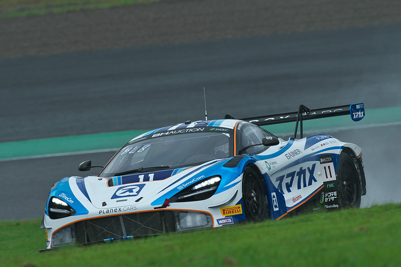 11号車 PLANEX SMACAM RACING（McLaren 720S GT3、ミカ・ハッキネン/久保田克昭/石浦宏明組）