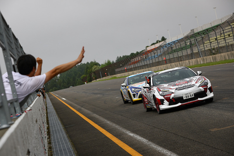 4位の松井選手の追撃を抑え込むのでやっとという展開で、なんとか3位に入ることができた