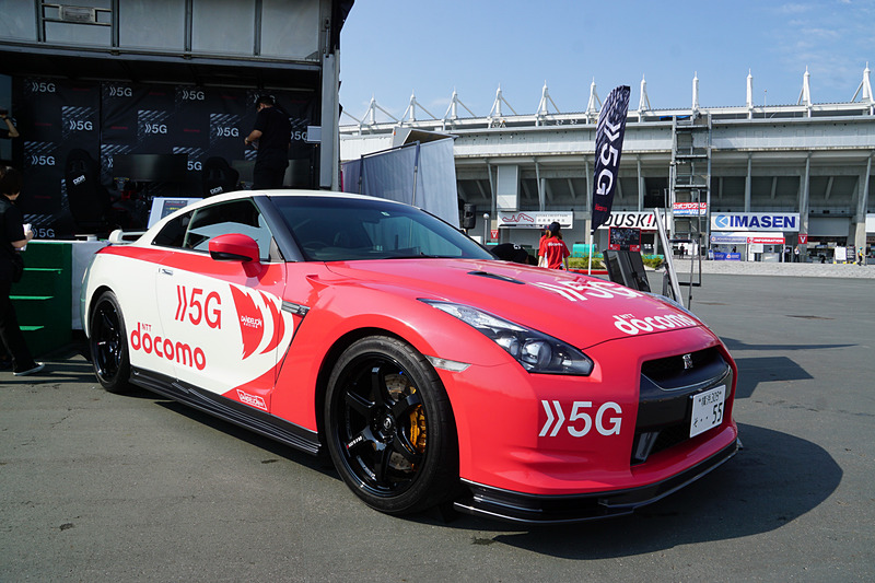 NTTドコモが300km/hでの5G接続実験に用いたGT-R。通称5G GT-R