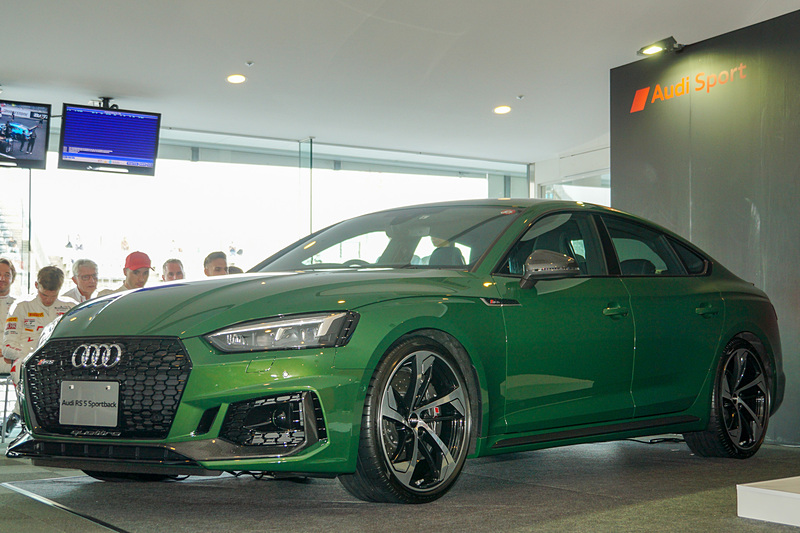 8月23日～25日に開催されている「BHオークション SMBC 鈴鹿10時間耐久レース」の会場でアンベールされた新型モデル「RS 5 スポーツバック」