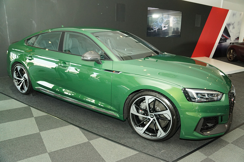 最新のRSモデル「RS 5 スポーツバック」