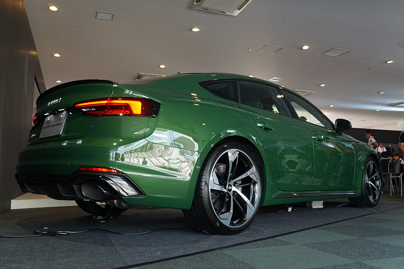 最新のRSモデル「RS 5 スポーツバック」