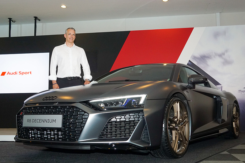 V10エンジン10周年記念限定モデル「R8 Decennium（デセニウム）」