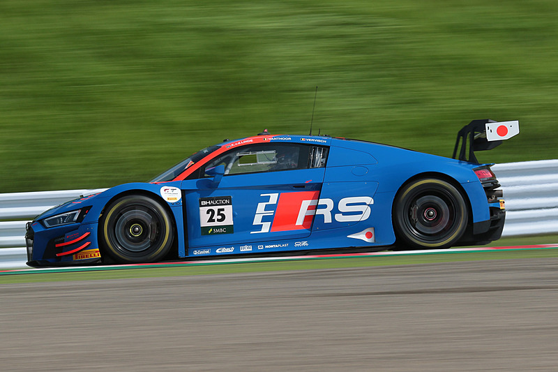 25号車 Audi R8 LMS GT3 Evo（Audi Sport Team WRT、ケルビン・ファン・デル・リンデ/ドリス・バンスール/フレデリック・ヴェルヴィッシュ組）