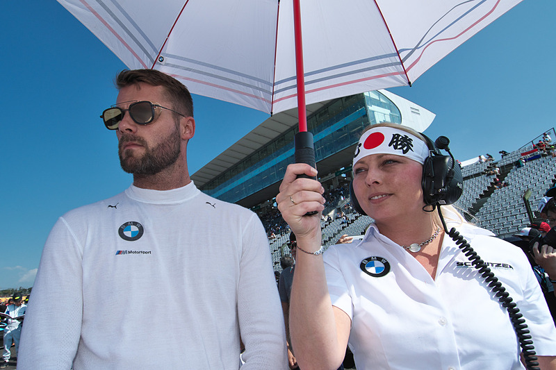 ポールポジションを獲得した42号車 BMW M6 GT3（BMW Team Schnitzer、アウグスト・ファーファス/マーティン・トムチュク/ニコラス・イェロリー組）