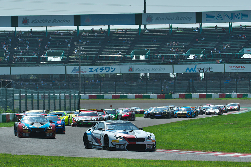 鈴鹿サーキットで開催の「2019 第48回サマーエンデュランス『BH オークション SMBC 鈴鹿10時間耐久レース』」がスタート