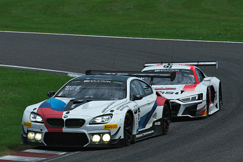 鈴鹿10時間 2019】折り返し5時間経過。25号車 Audi R8 LMS GT3 Evoが