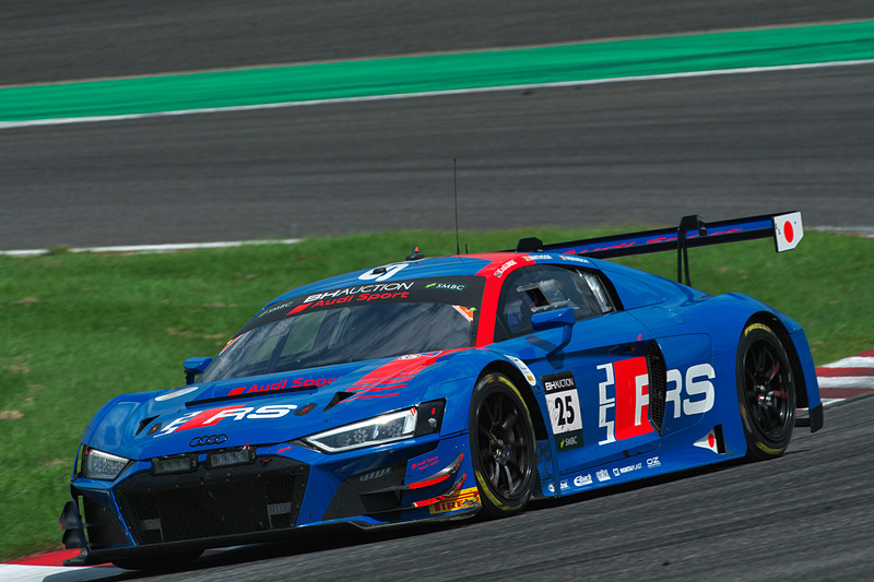 25号車 Audi R8 LMS GT3 Evo（Audi Sport Team WRT、ケルビン・ファン・デル・リンデ/ドリス・バンスール/フレデリック・ヴェルヴィッシュ組）