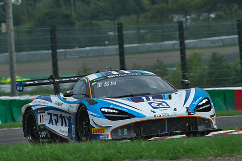 鈴鹿10時間 2019】折り返し5時間経過。25号車 Audi R8 LMS GT3 Evoが
