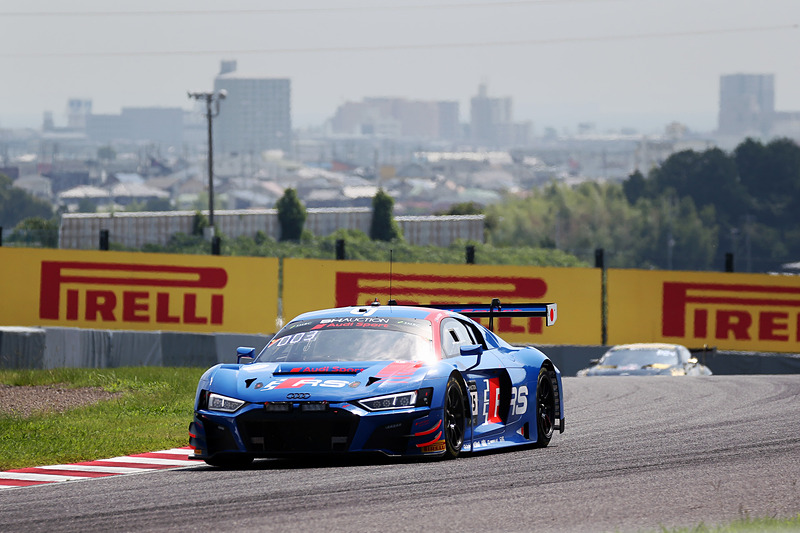 2019年で2回目の開催となる鈴鹿10時間耐久レースは、Audi Sport Team WRTの25号車 Audi R8 LMS GT3 Evo（ケルビン・ファン・デル・リンデ/ドリス・バンスール/フレデリック・ヴェルヴィッシュ組）が275周で優勝