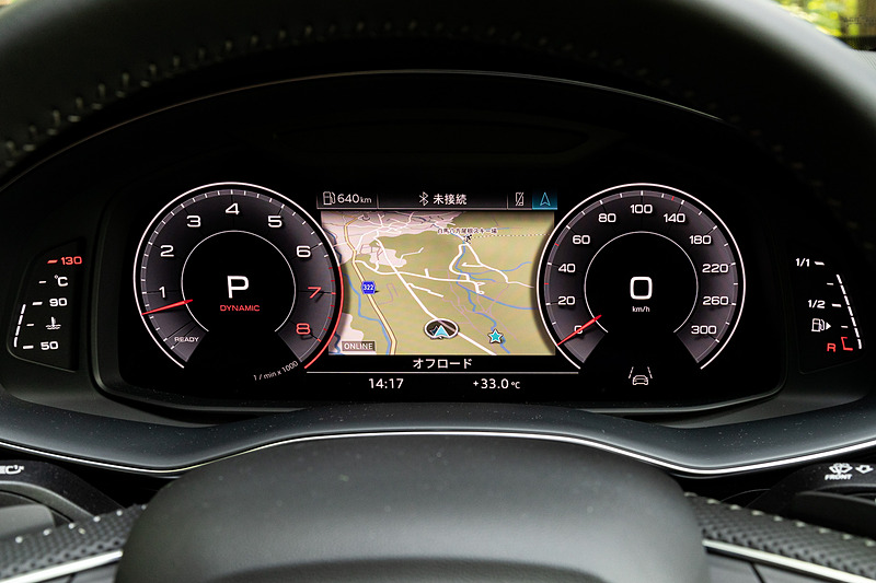 インテリアではA8などと同様に、タッチディスプレイを全面的に採用したMMIタッチレスポンスや大型バーチャルコクピットを備えるとともに、コネクテッド機能の「Audi connect」を搭載。