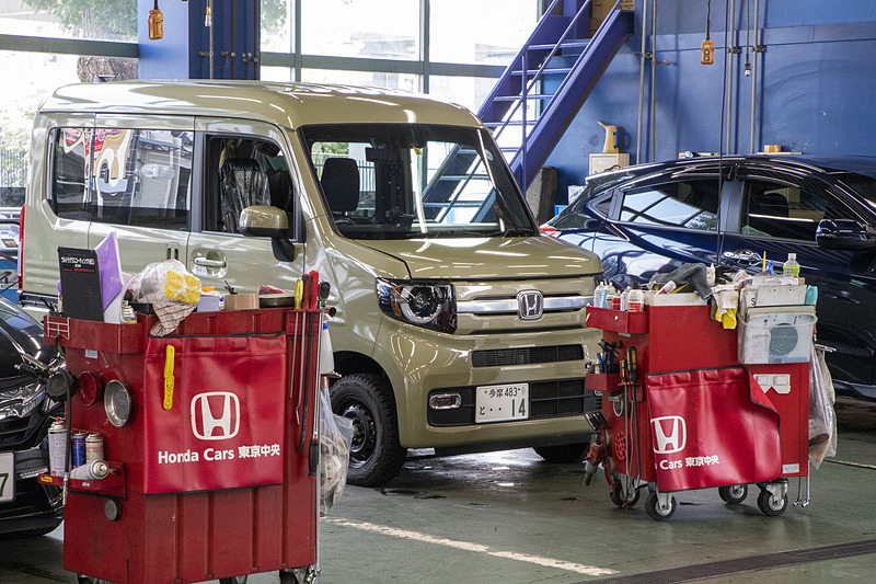 先日、法定12か月点検を済ませた。走行距離はN-VANとしては走っているほうだと思われる1万8000kmだが、とくに異常もなく消耗品も未交換でいけた。ただ、エンジンオイルだけは4000km前後で替えている