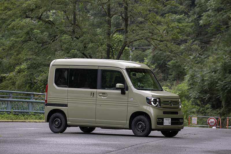 N-VANも発売から1年経ったので、世の中のN-VAN乗りの方もそれぞれ自分仕様ができているのではないだろうか。そこでもし、N-VAN乗りが集まるオフ会のようなものがあれば、取材を兼ねて行ってみたいと思っている。情報があればCar Watch編集部（car-watch@impress.co.jp)までお知らせ願います