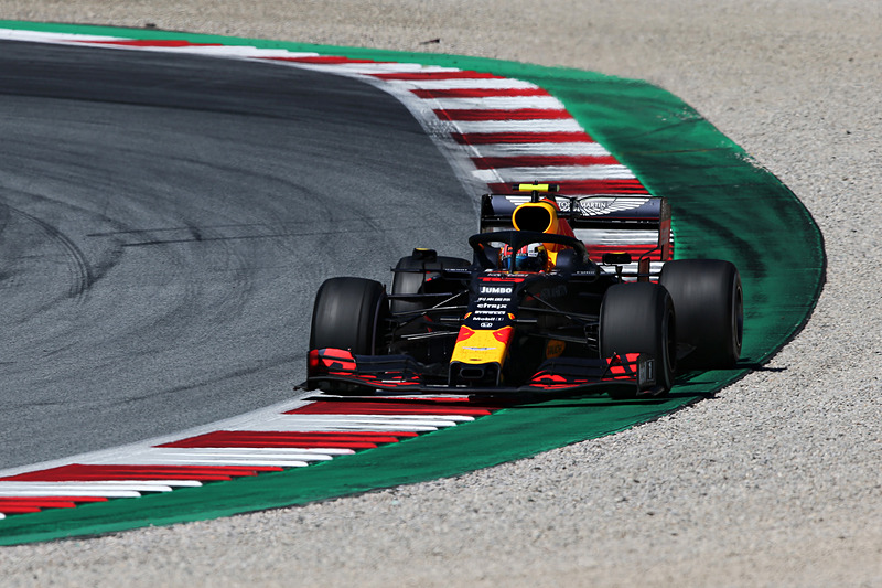 レッドブルで走るガスリー