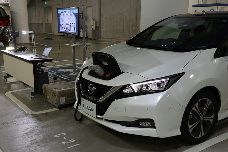 リーフから給電された電気で多数の電化製品を動かした