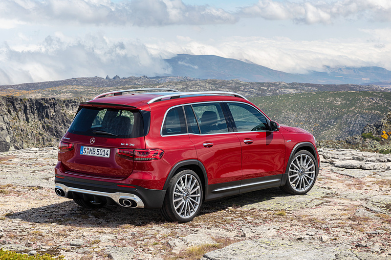 新型Mercedes-AMG GLB 35 4MATICのエクステリア