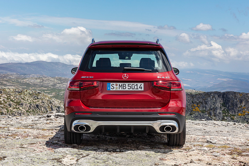 新型Mercedes-AMG GLB 35 4MATICのエクステリア